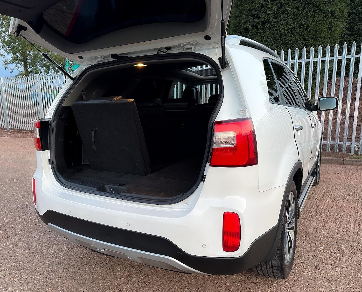 Used Kia Sorento for sale - 76899013: Photo 10