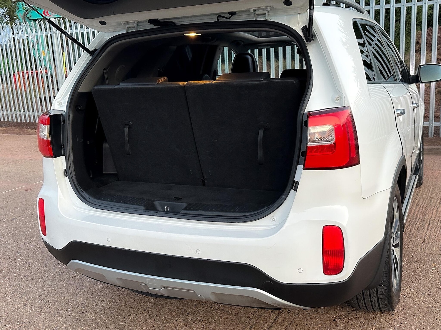 Used Kia Sorento for sale - 76899013: Photo 14