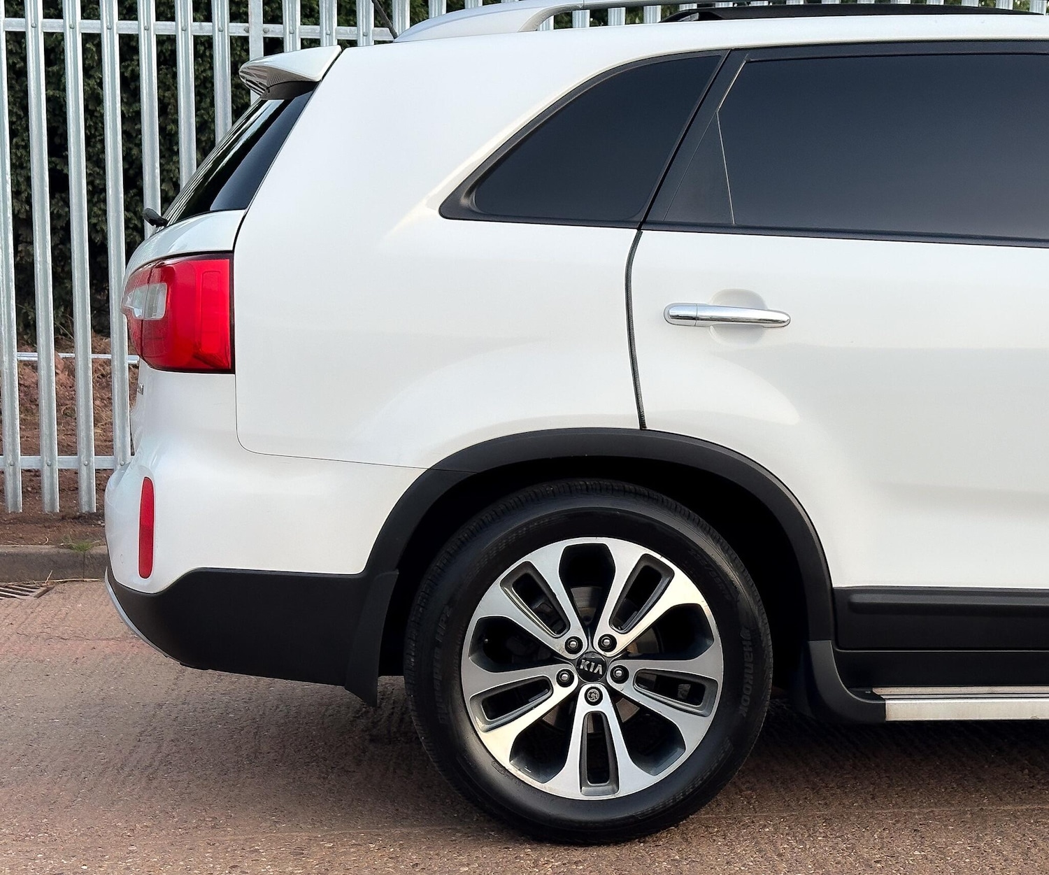 Used Kia Sorento for sale - 76899013: Photo 32