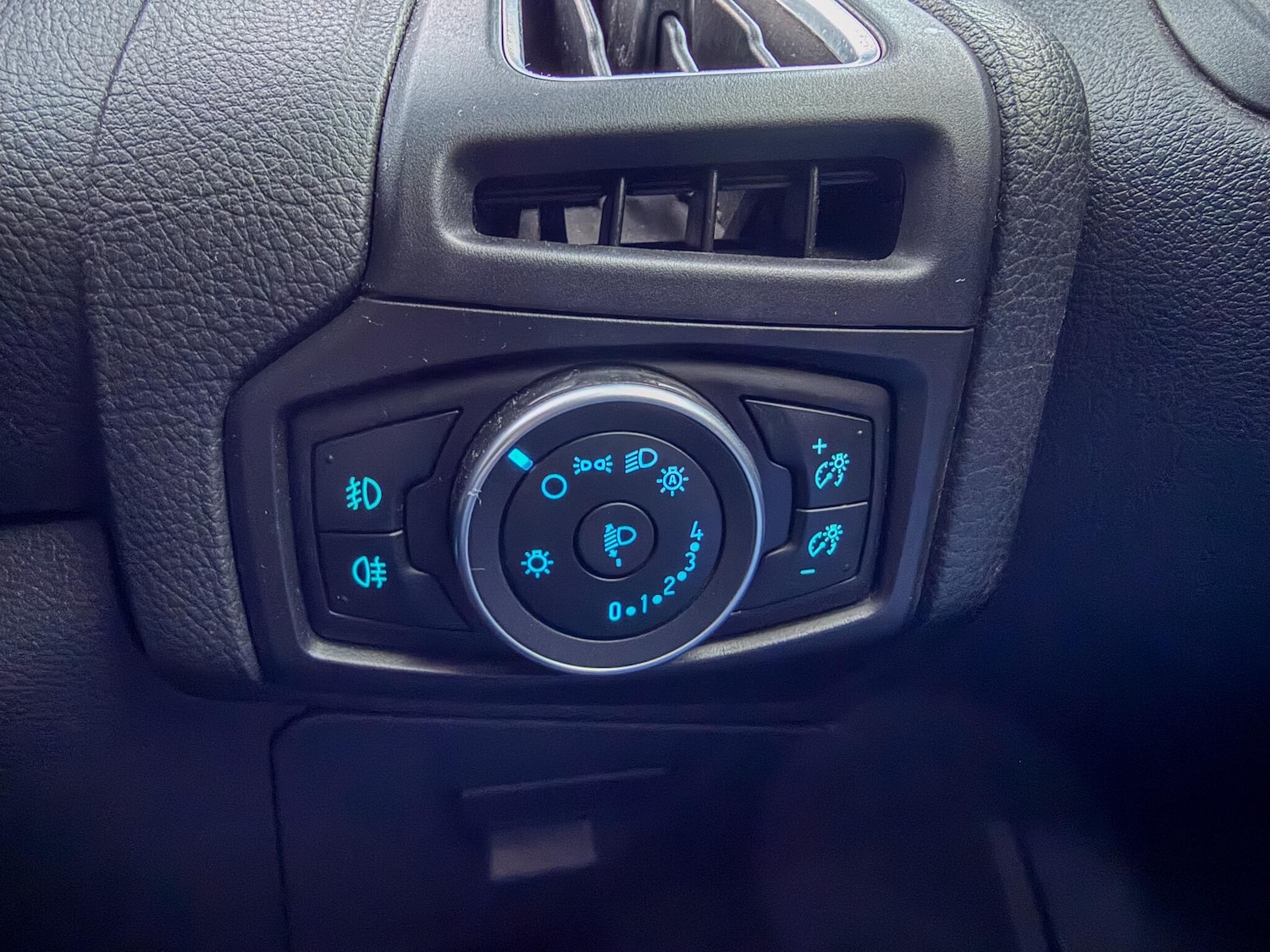 Used Ford Focus 2014 for sale - 76925889: Photo 24