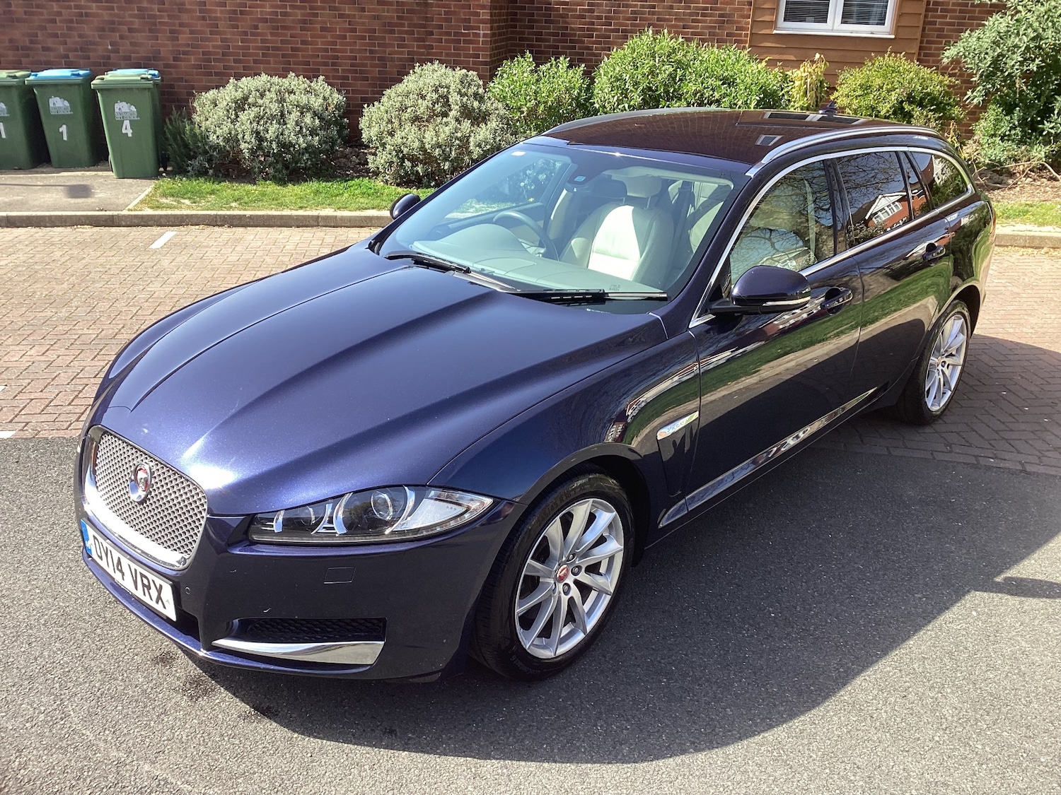 Used Jaguar XF 2014 for sale - 78163779: Photo 11
