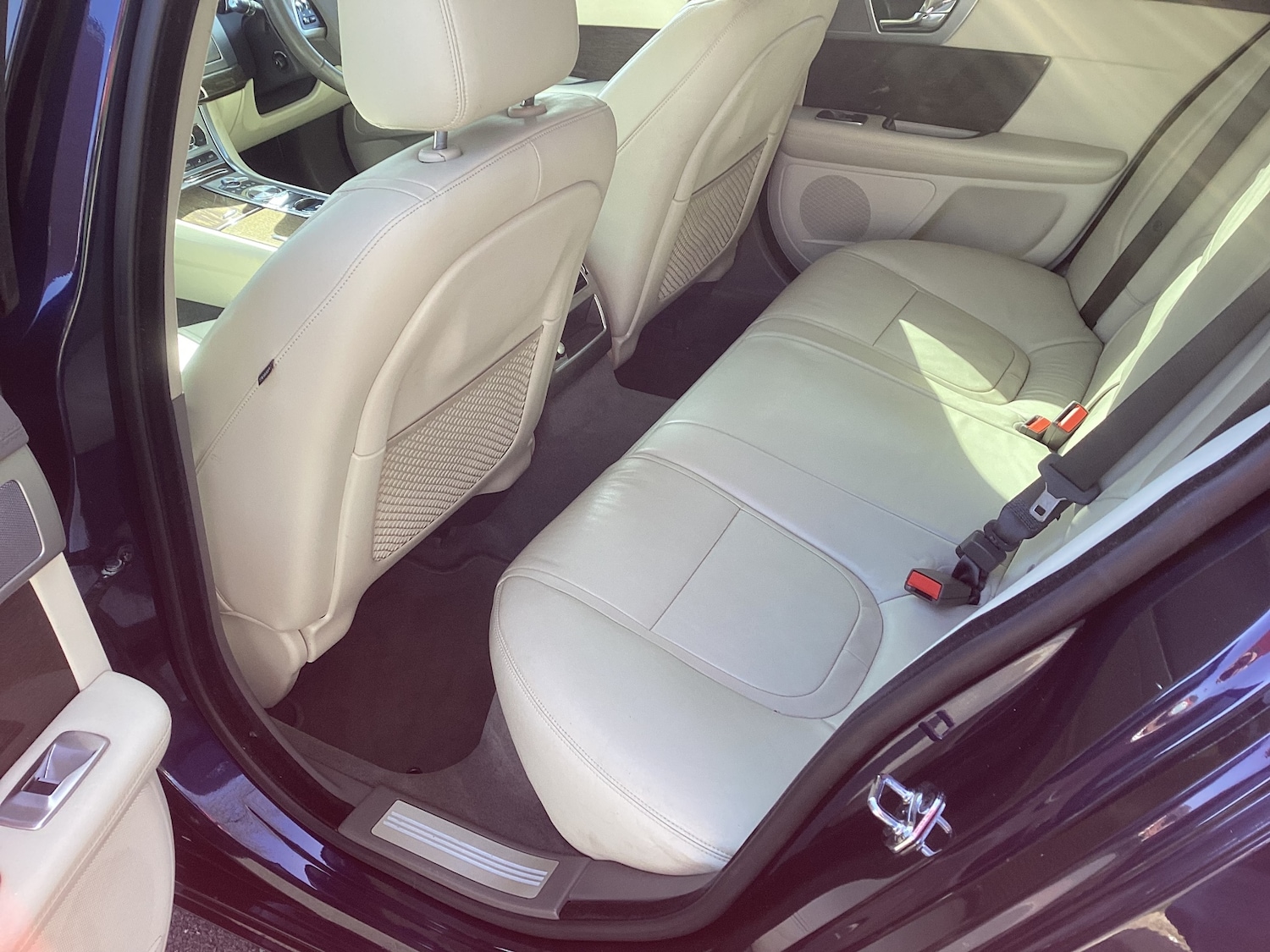 Used Jaguar XF 2014 for sale - 78163779: Photo 15