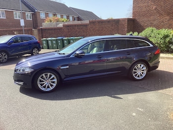 Used Jaguar XF 2014 for sale - 78163779: Photo
