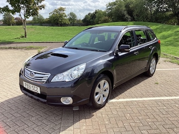 Used Subaru Outback 2011 for sale - 75970362: Photo