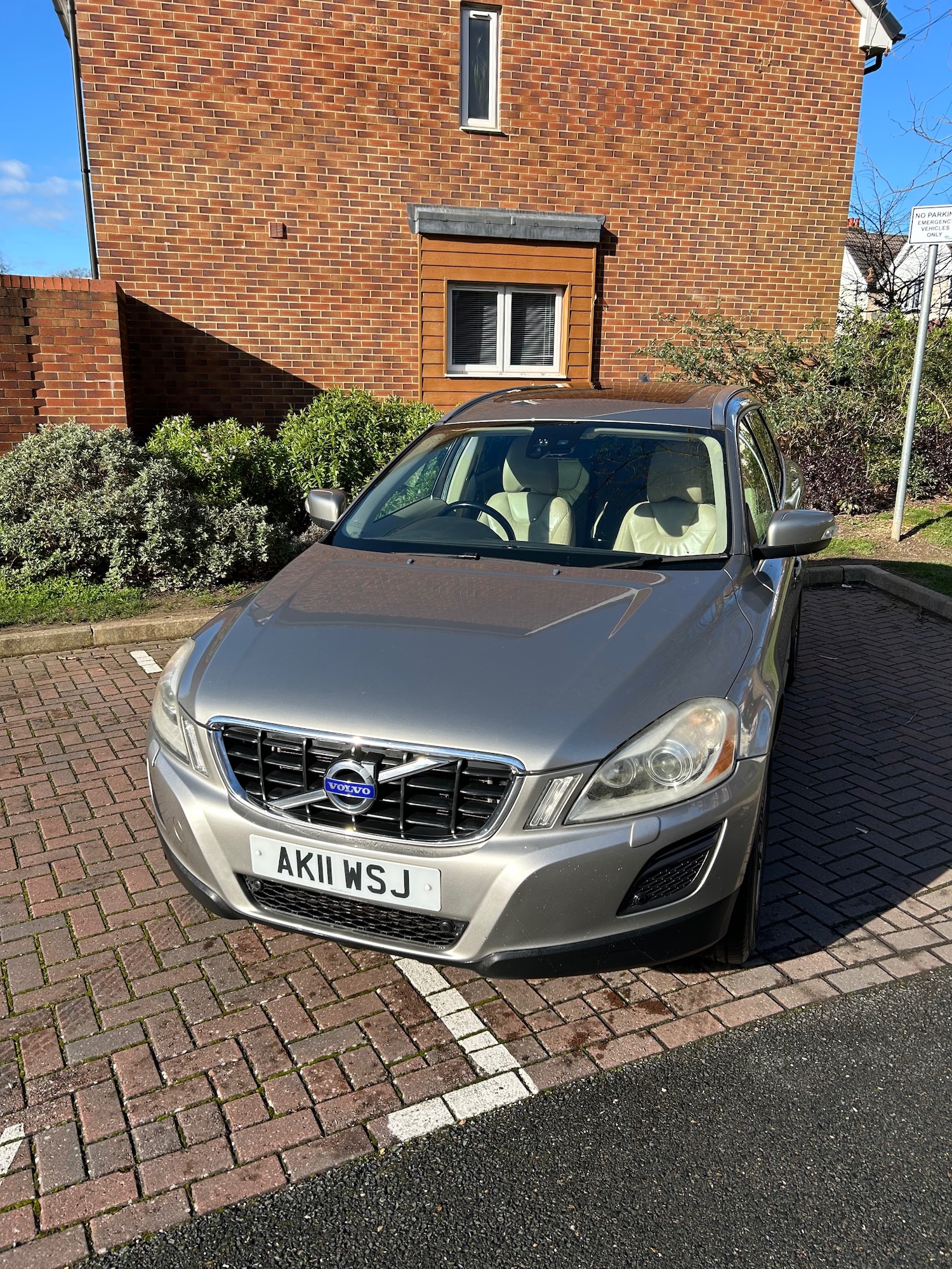 Used Volvo XC60 2011 for sale - 77449629: Photo 3