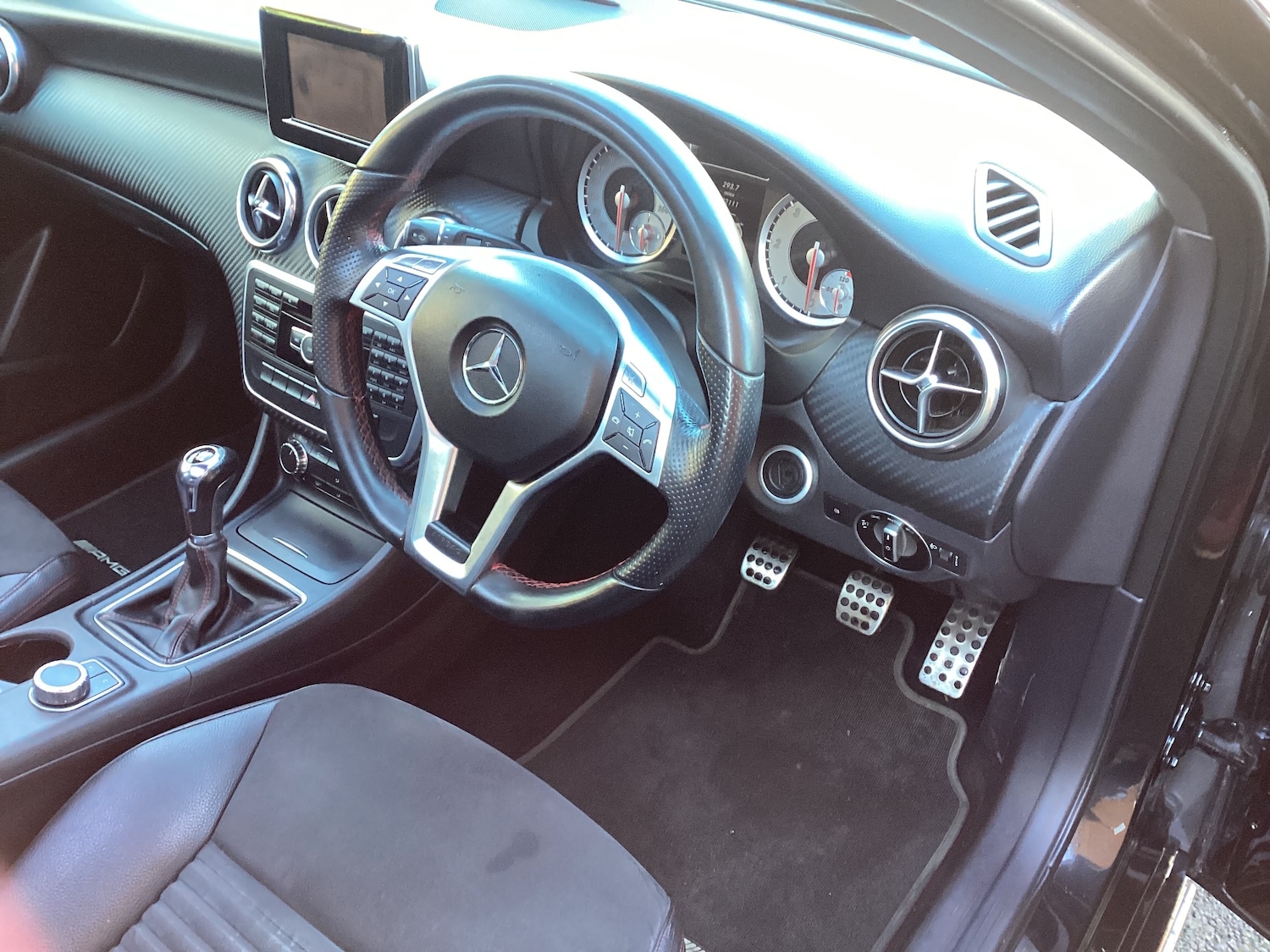 Used Mercedes-Benz A-Class 2013 for sale - 76693909: Photo 9