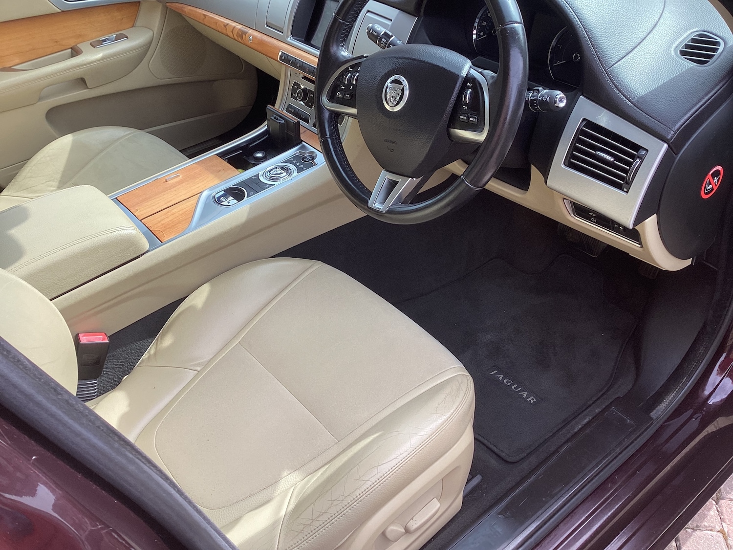 Used Jaguar XF 2012 for sale - 78149916: Photo 10