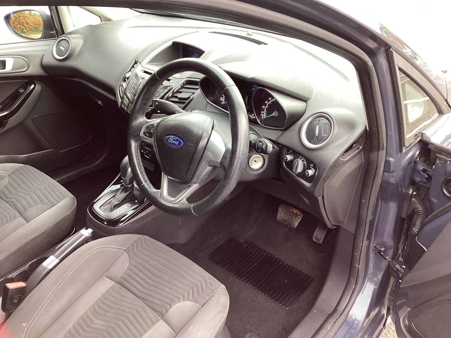 Used Ford Fiesta 2013 for sale - 76206242: Photo 10