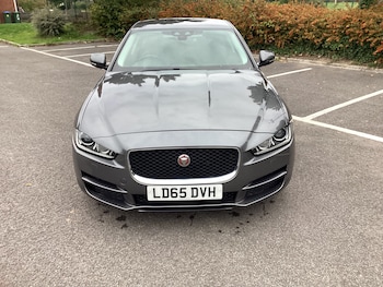 Used Jaguar XE 2015 for sale - 76075651: Photo