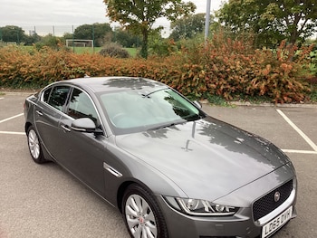 Used Jaguar XE 2015 for sale - 76075651: Photo
