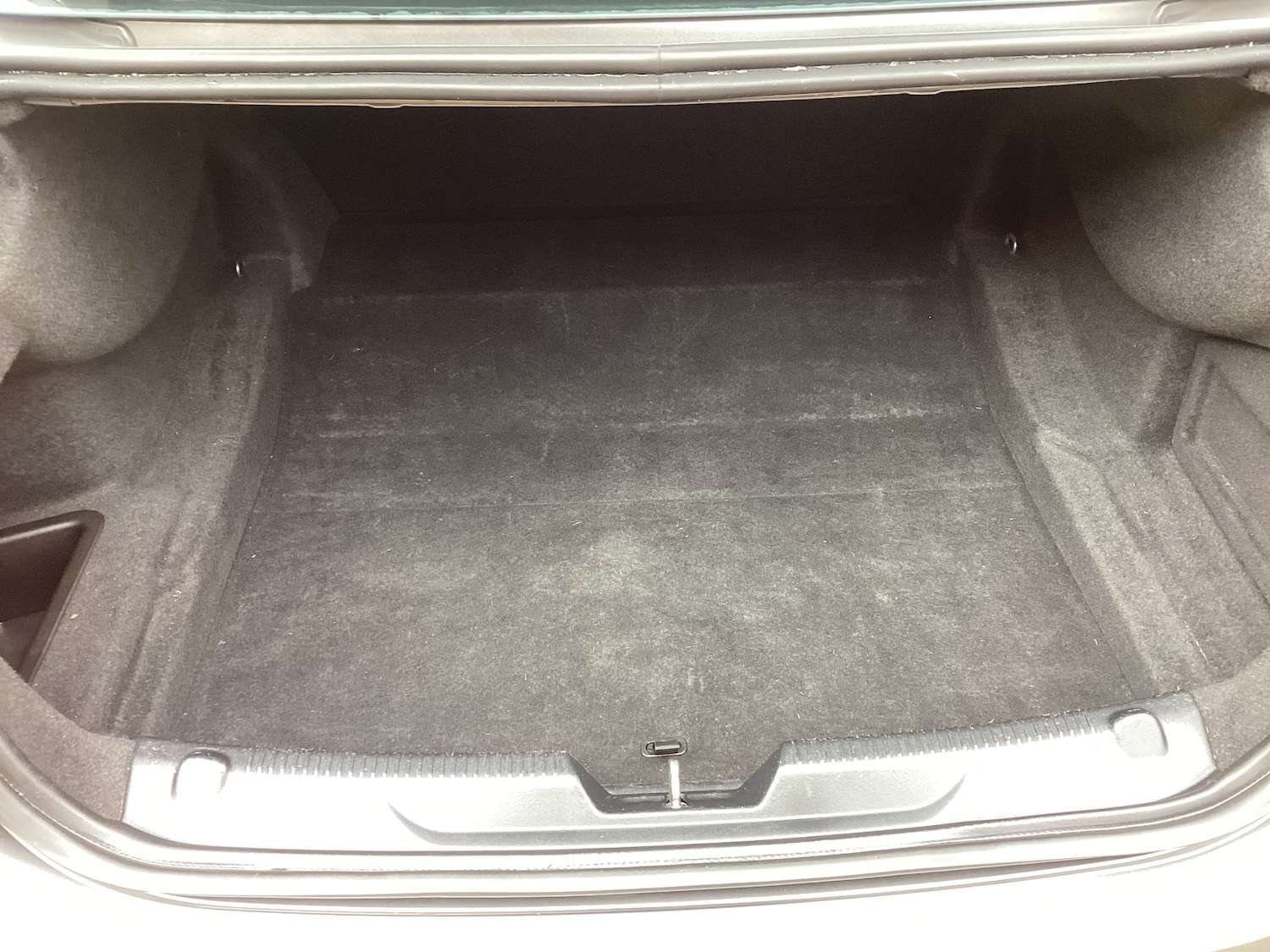 Used Jaguar XE 2017 for sale - 78077261: Photo 13