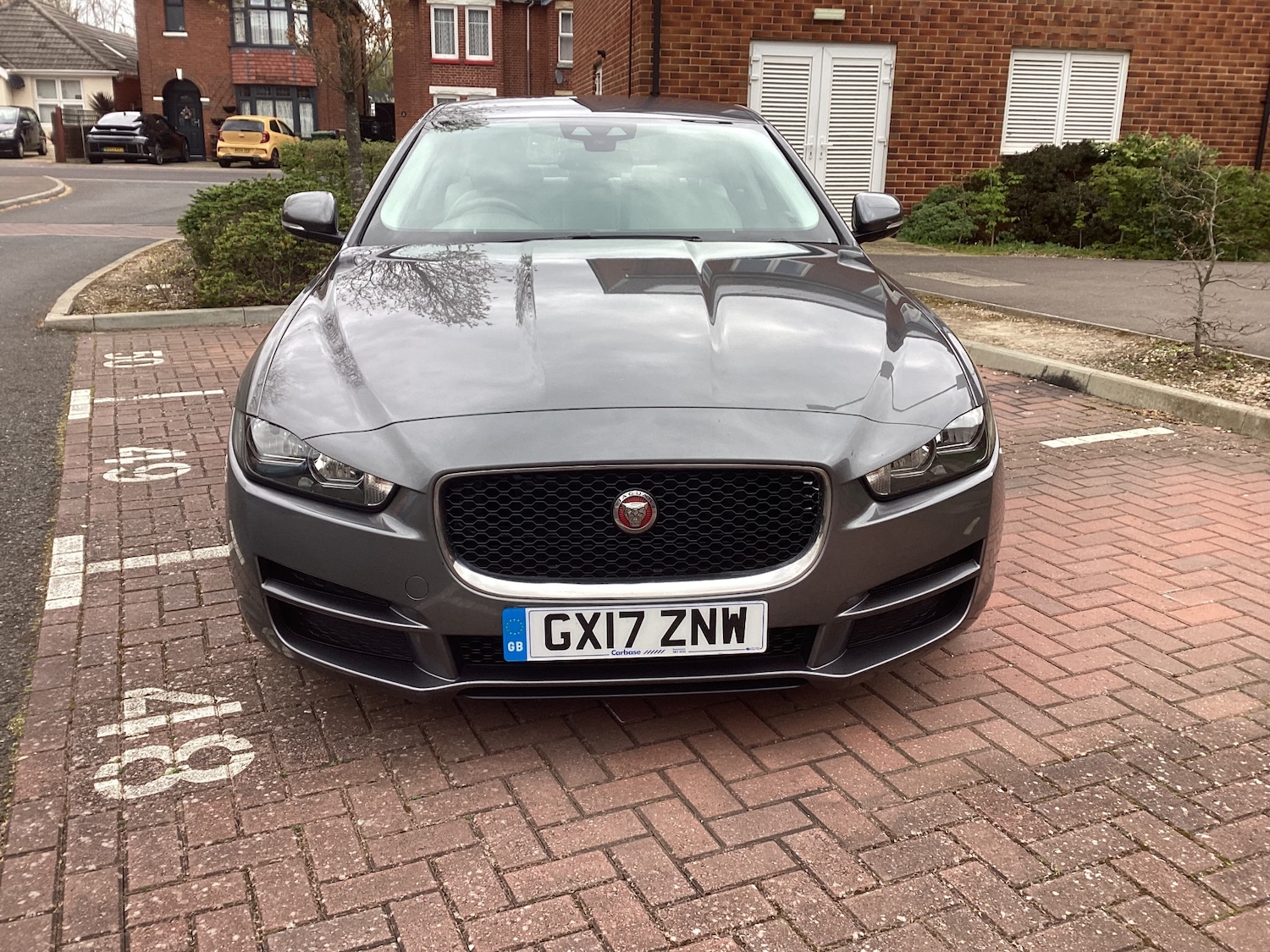 Used Jaguar XE 2017 for sale - 78077261: Photo 2