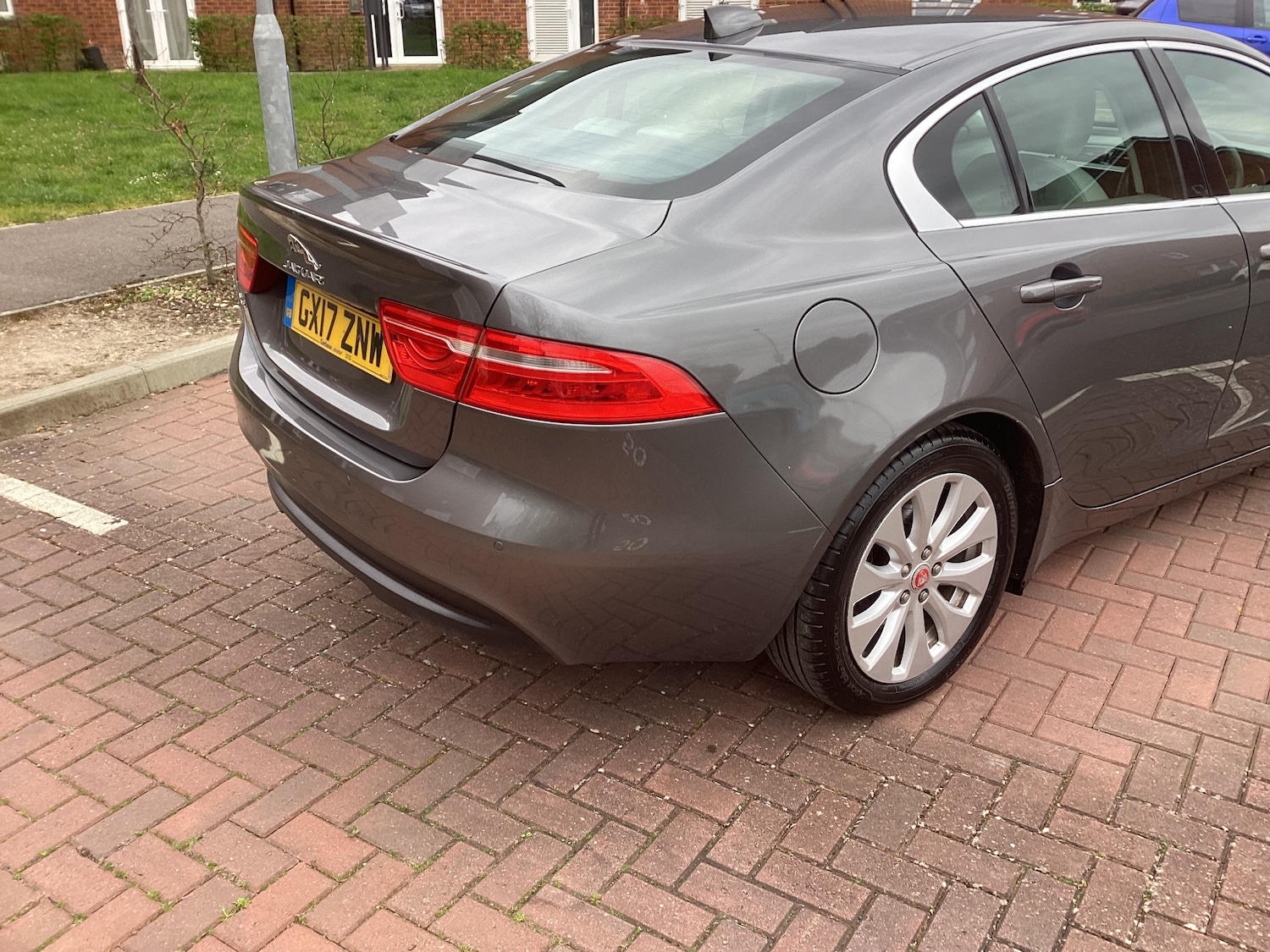 Used Jaguar XE 2017 for sale - 78077261: Photo 6
