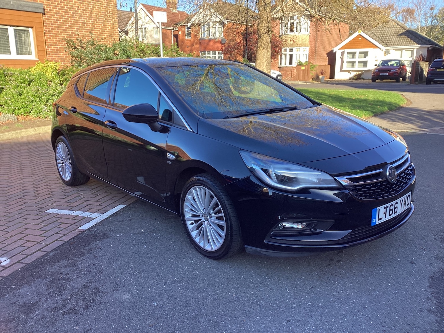 Used Vauxhall Astra 2016 for sale - 76693867: Photo 1