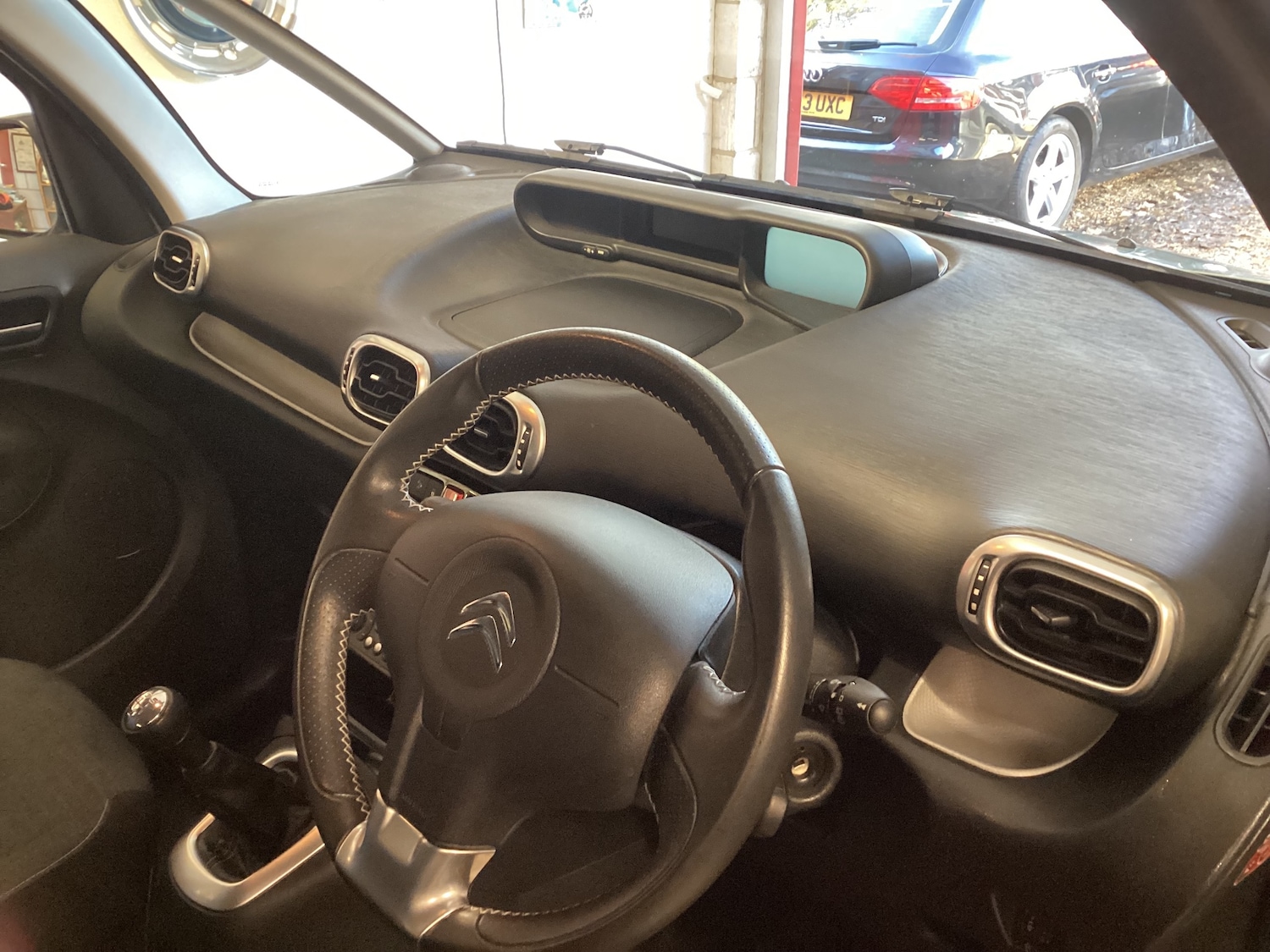 Used Citroen C3 Picasso 2016 for sale - 76638789: Photo 4