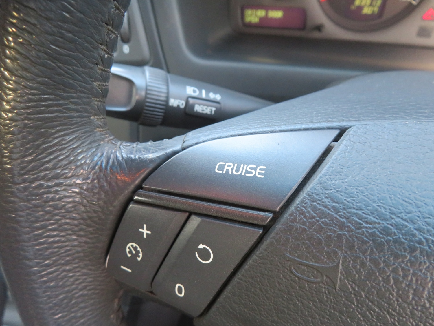 Used Volvo S60 2002 for sale - 76637655: Photo 24