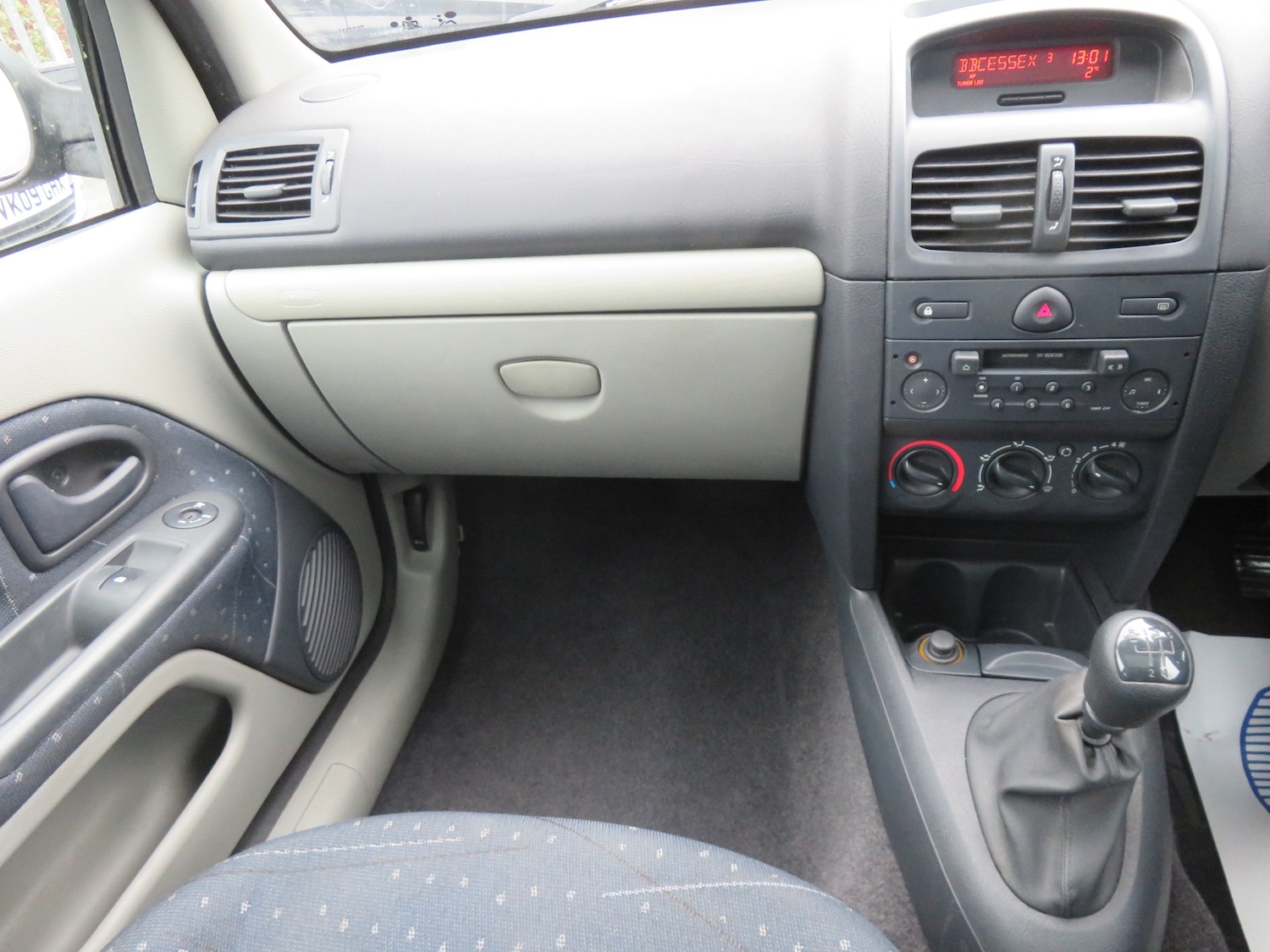 Used Renault Clio 2002 for sale - 77213665: Photo 12