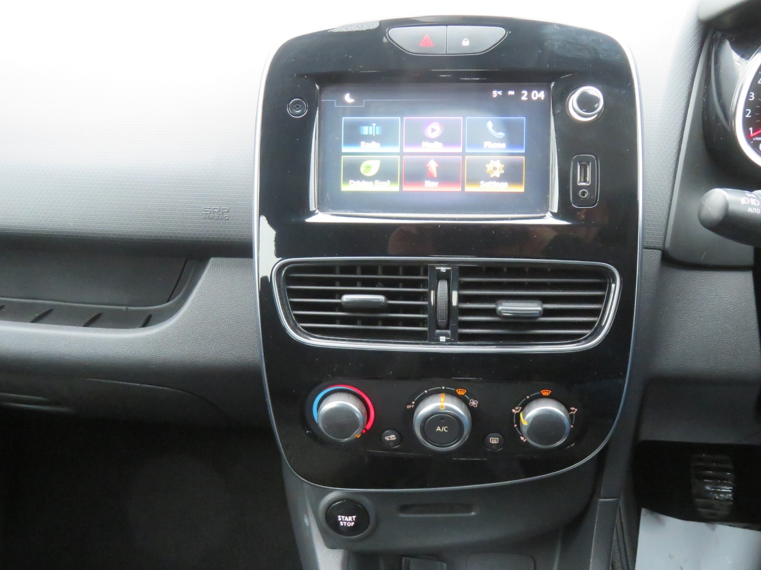 Used Renault Clio 2017 for sale - 77319878: Photo 15