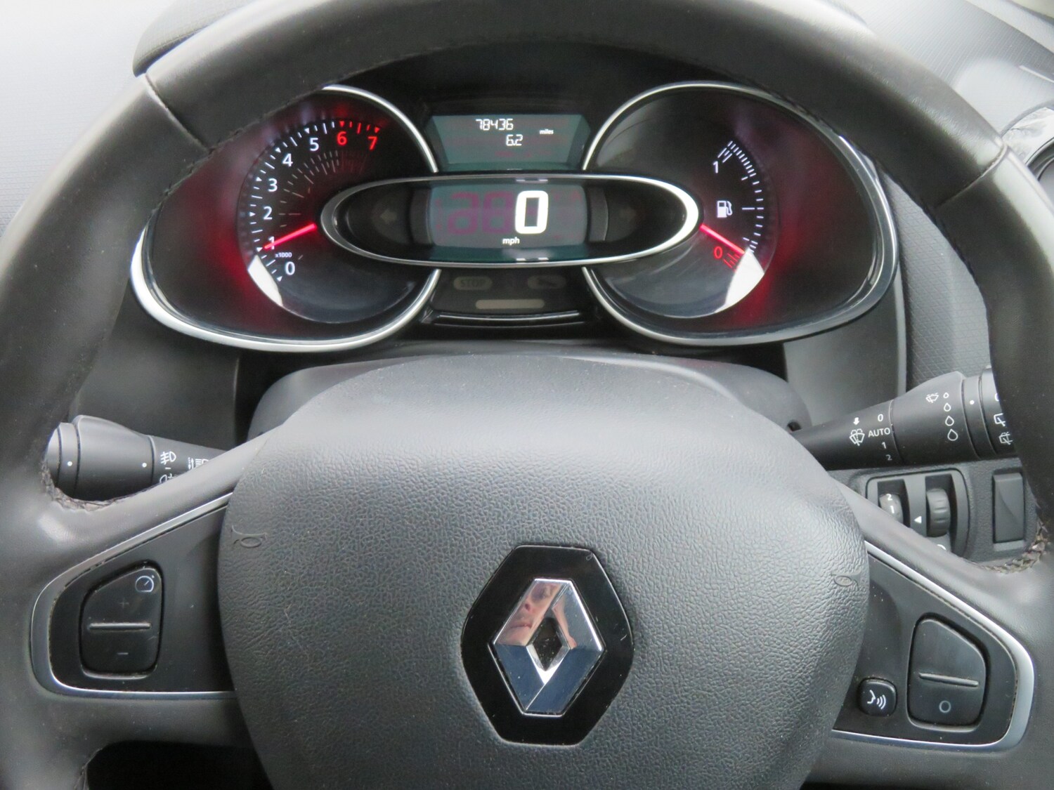 Used Renault Clio 2017 for sale - 77319878: Photo 19