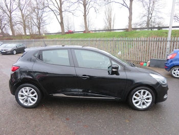 Used Renault Clio 2017 for sale - 77319878: Photo