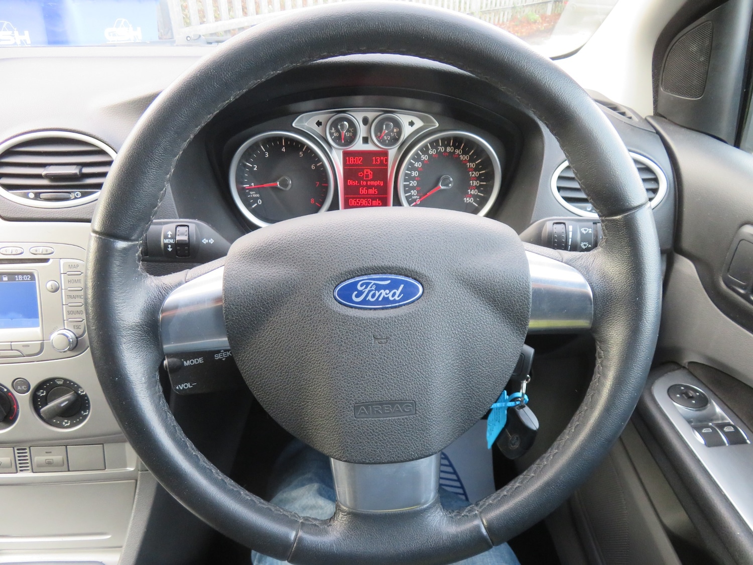 Used Ford Focus 2010 for sale - 77643960: Photo 18