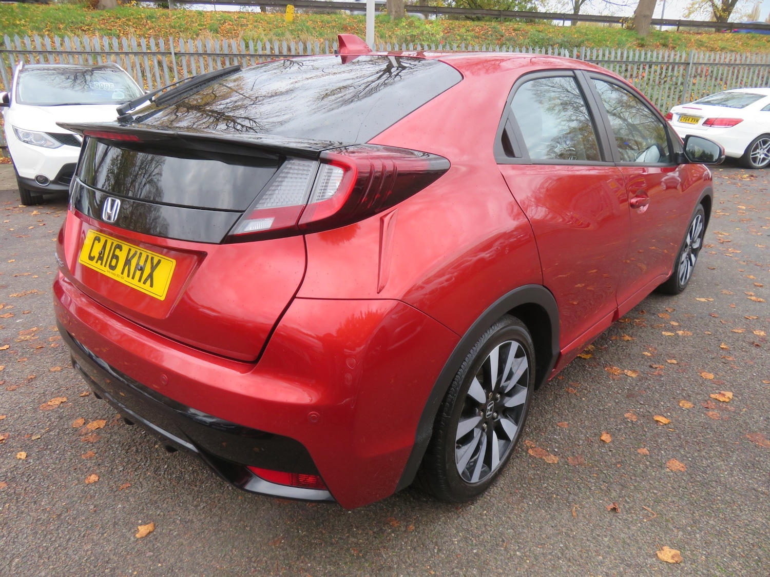 Used Honda Civic 2016 for sale - 76492119: Photo 5