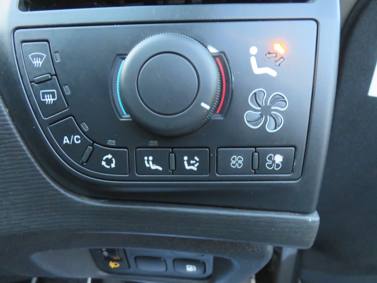 Used Citroen C4 Picasso 2011 for sale - 76792670: Photo 23