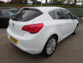 Used Vauxhall Astra 2015 for sale - 76293451: Photo