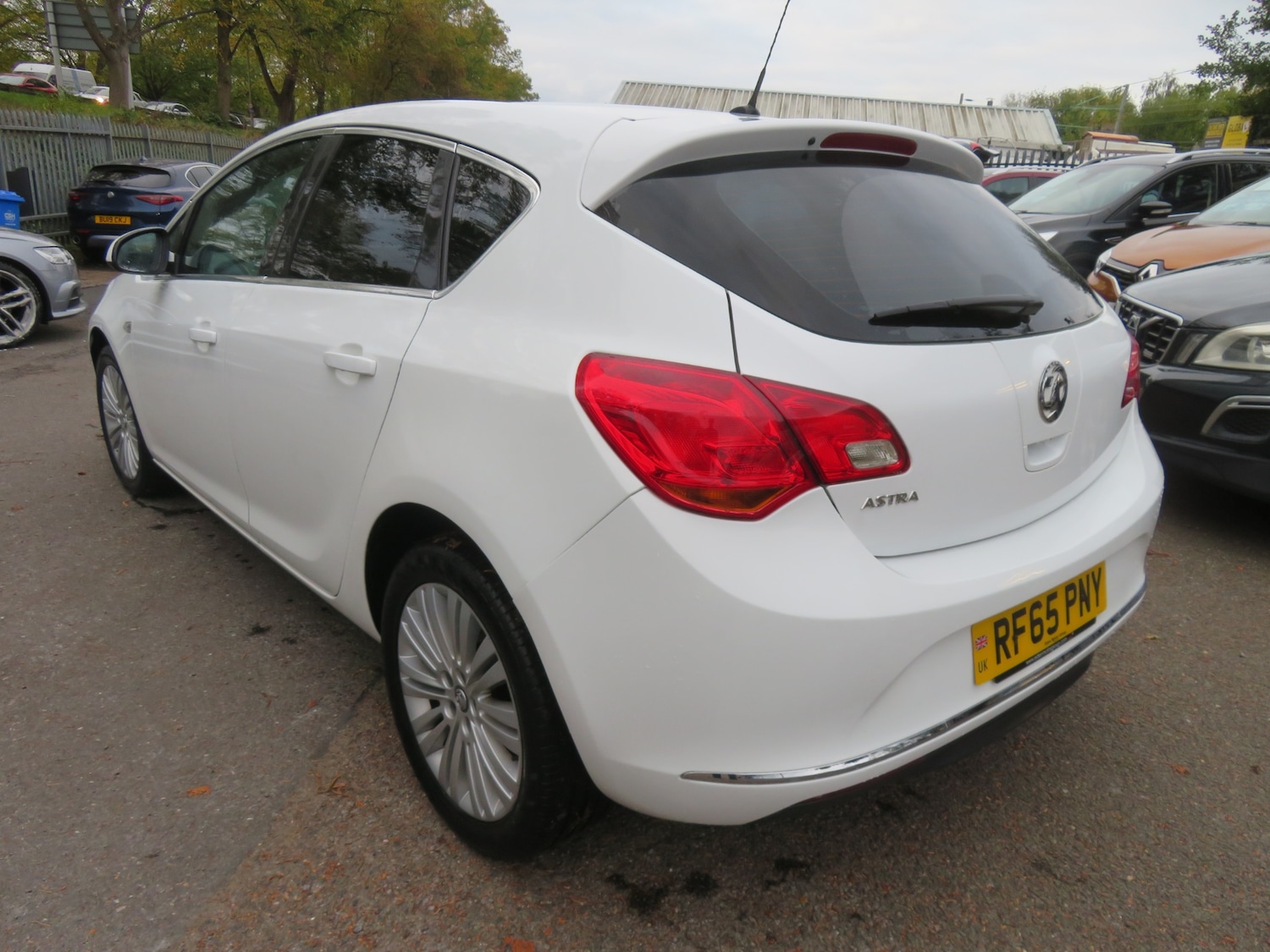 Used Vauxhall Astra 2015 for sale - 76293451: Photo 6