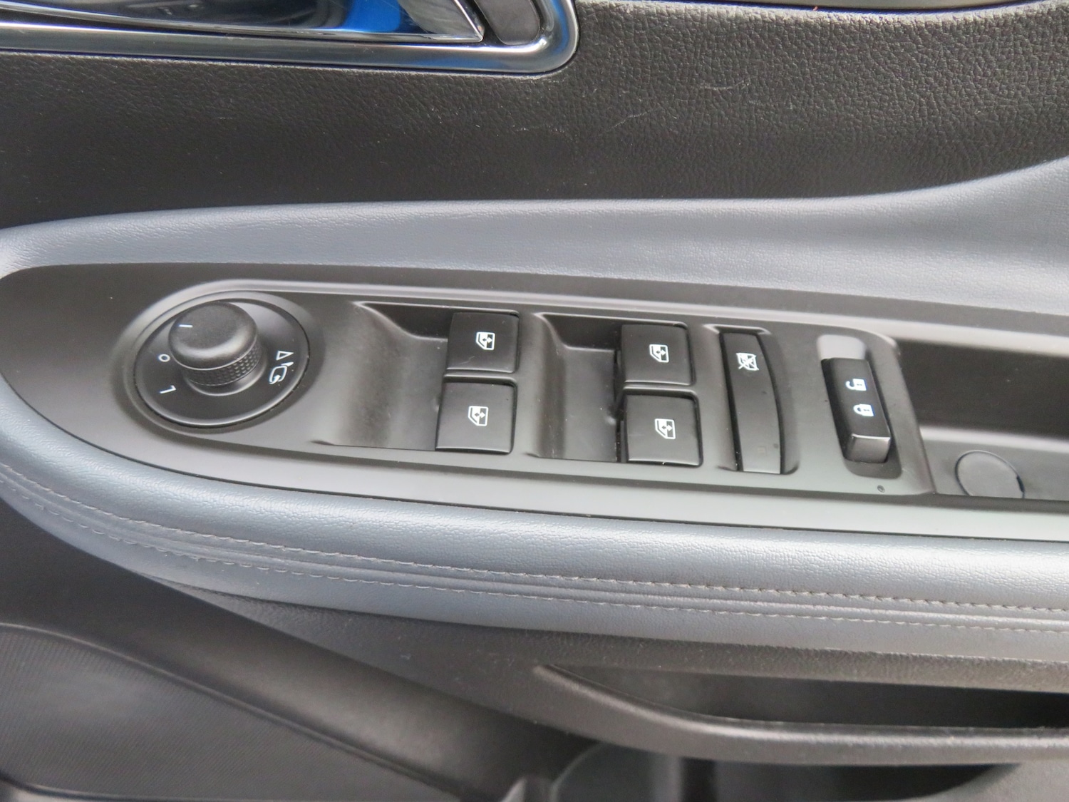 Used Vauxhall Mokka 2015 for sale - 77536258: Photo 16