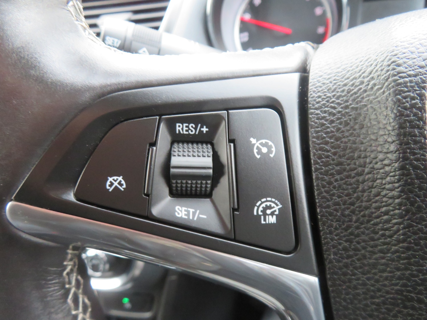 Used Vauxhall Mokka 2015 for sale - 77536258: Photo 21