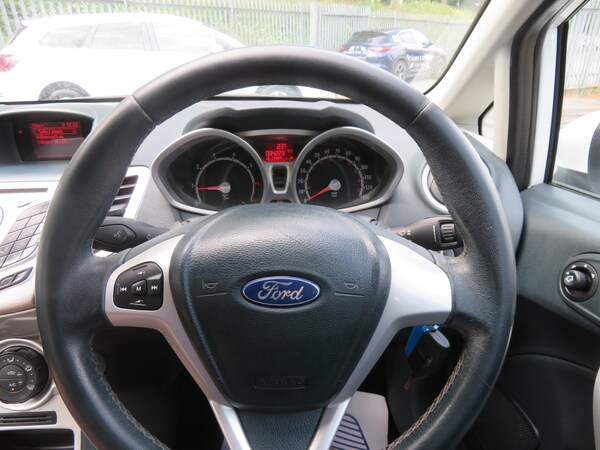 Used Ford Fiesta 2012 for sale - 74943617: Photo 17