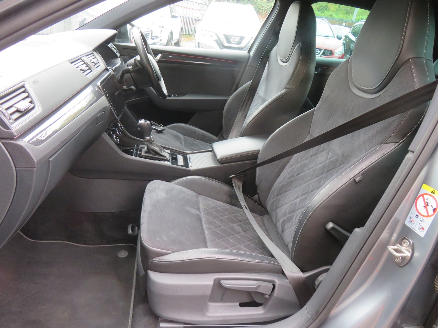 Used Skoda Superb 2018 for sale - 76246303: Photo 12