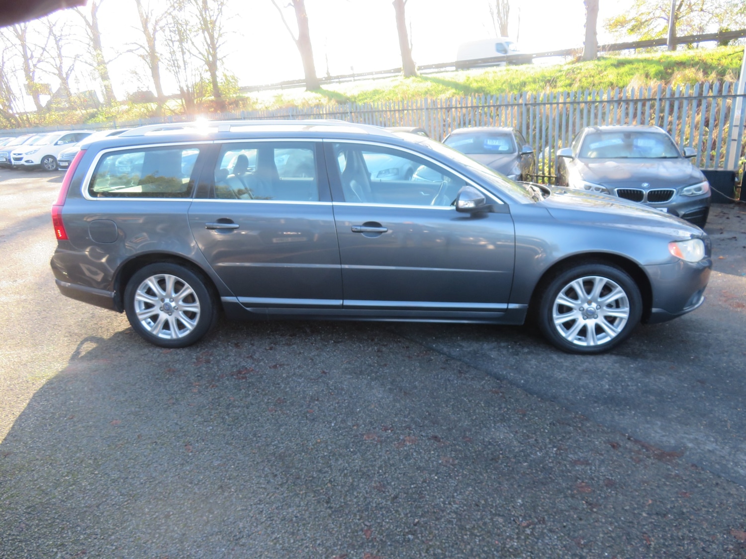 Used Volvo V70 2009 for sale - 76656522: Photo 3