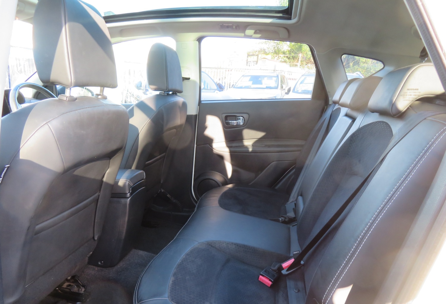 Used Nissan Qashqai 2013 for sale - 76643759: Photo 12