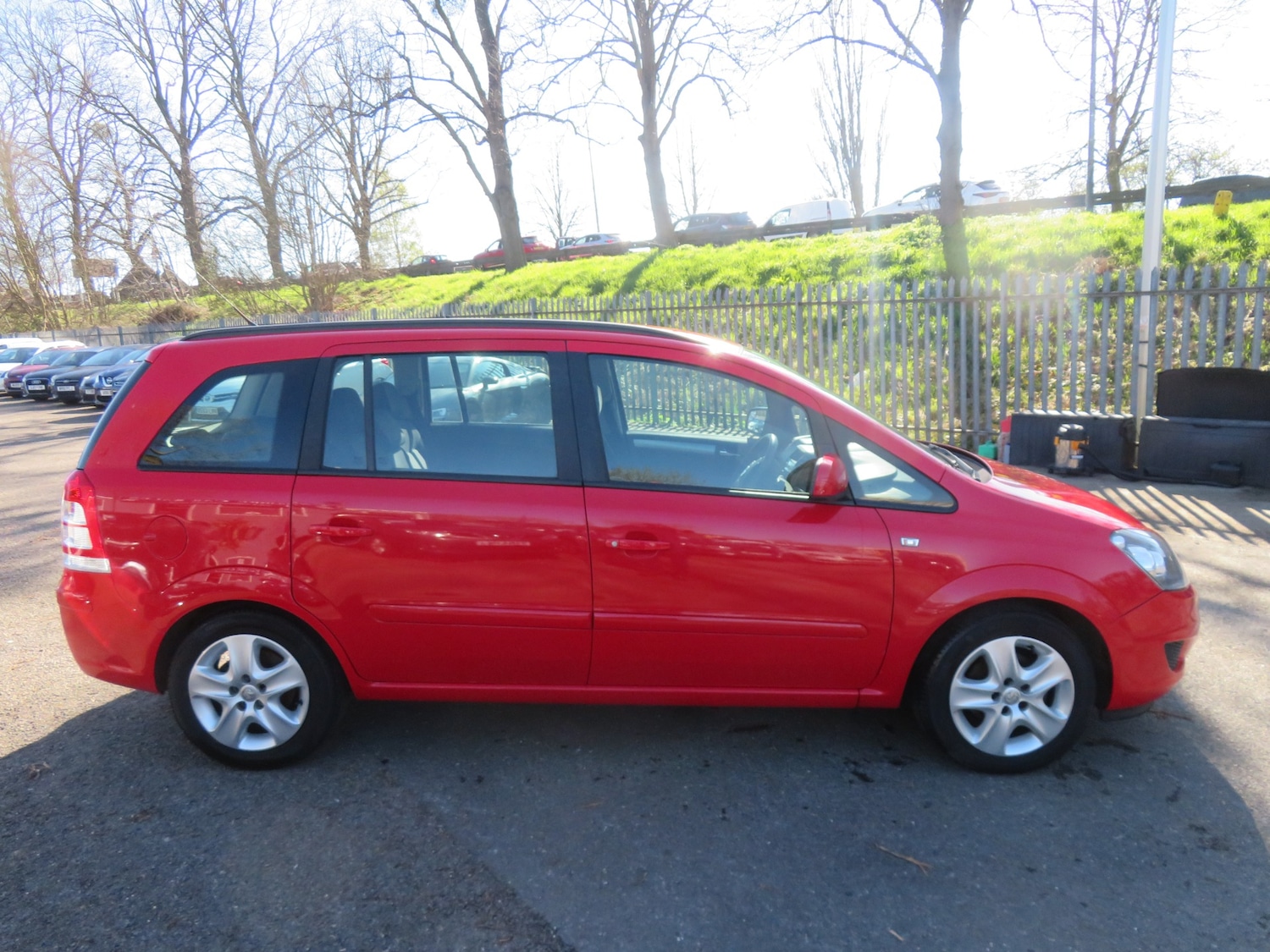 Used Vauxhall Zafira 2013 for sale - 77976900: Photo 3