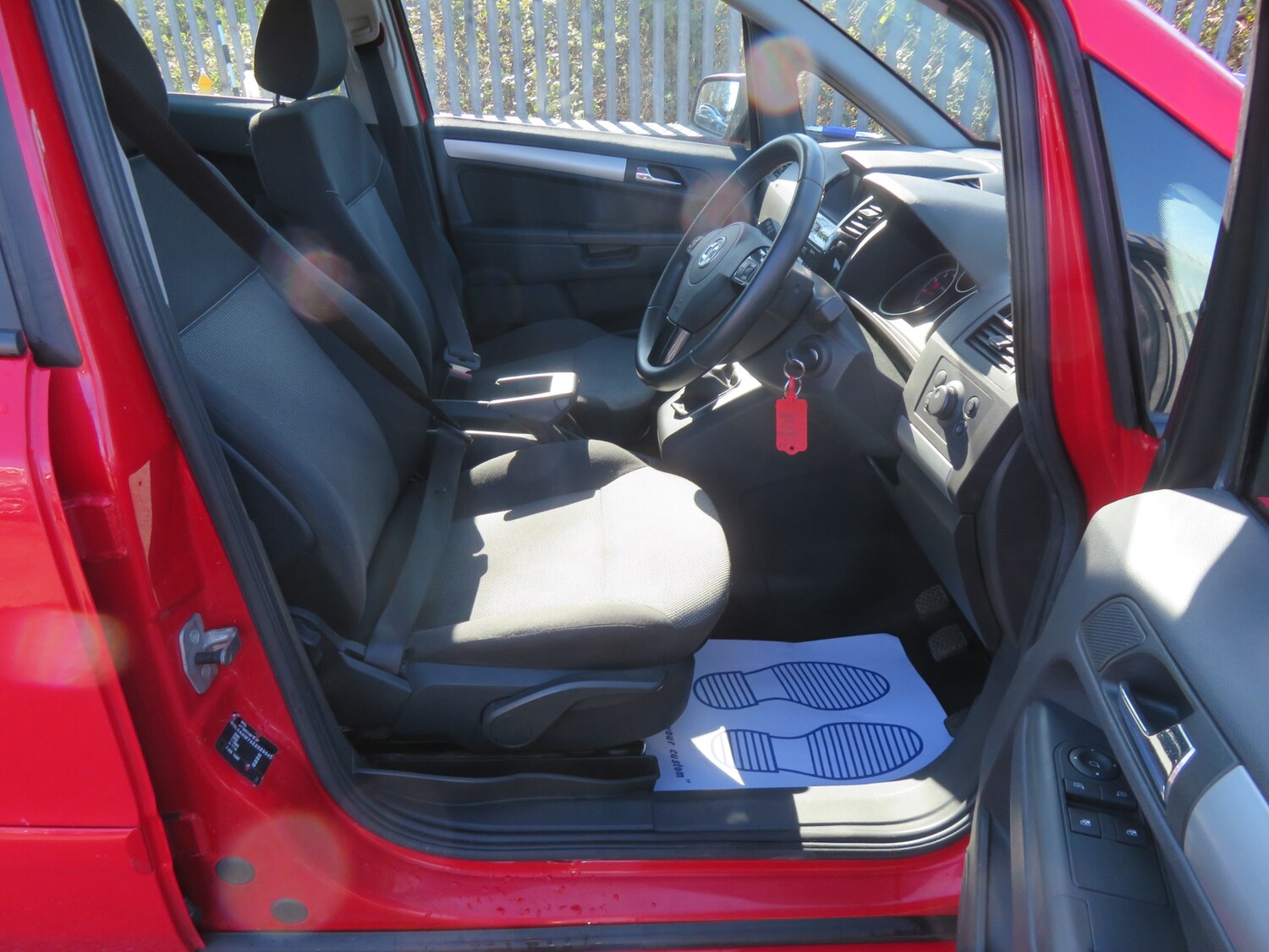 Used Vauxhall Zafira 2013 for sale - 77976900: Photo 9