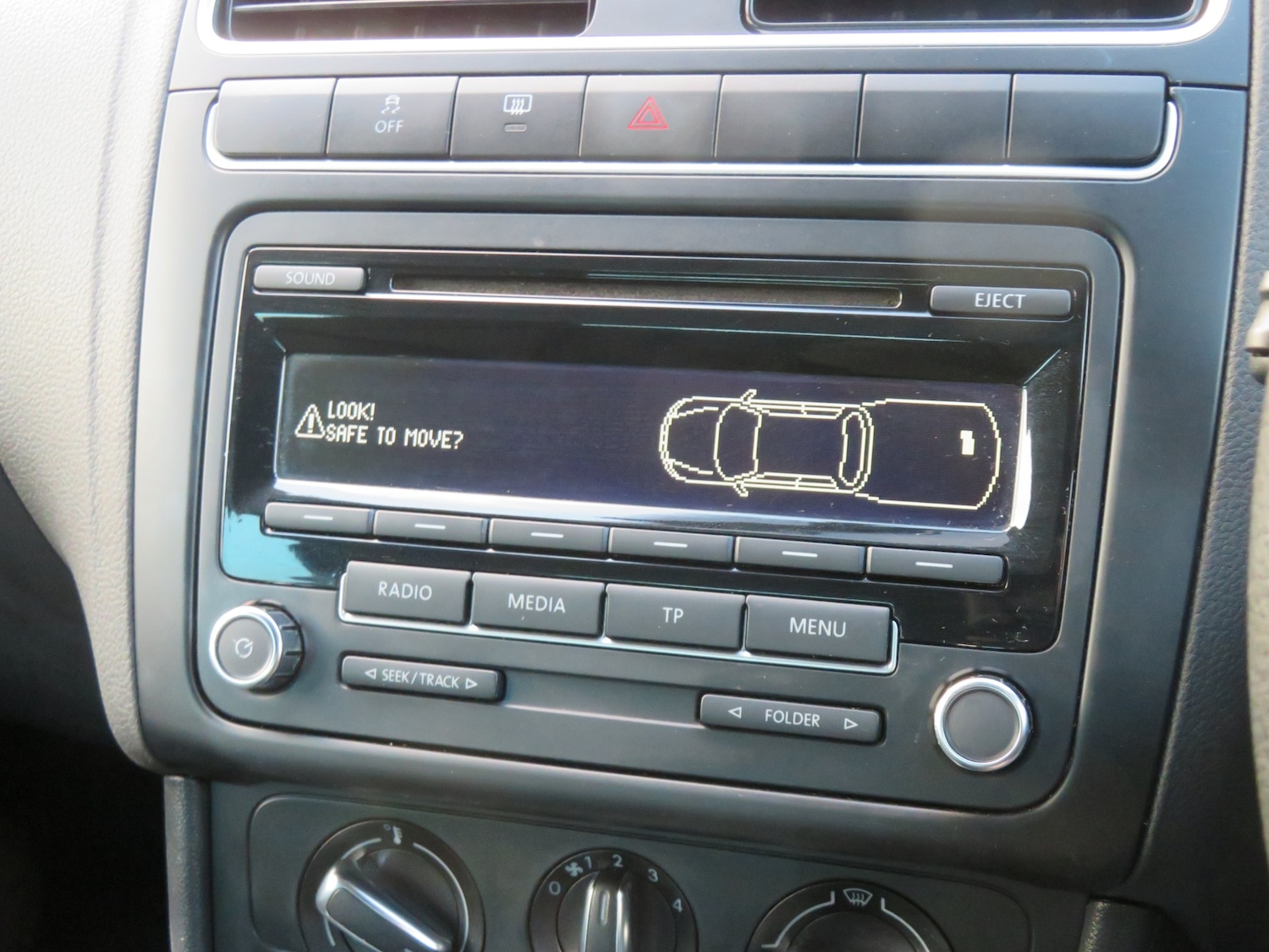 Used Volkswagen Polo 2011 for sale - 77014982: Photo 17