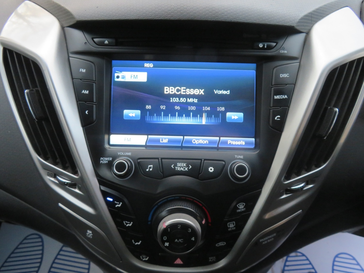 Used Hyundai Veloster 2014 for sale - 76431107: Photo 16