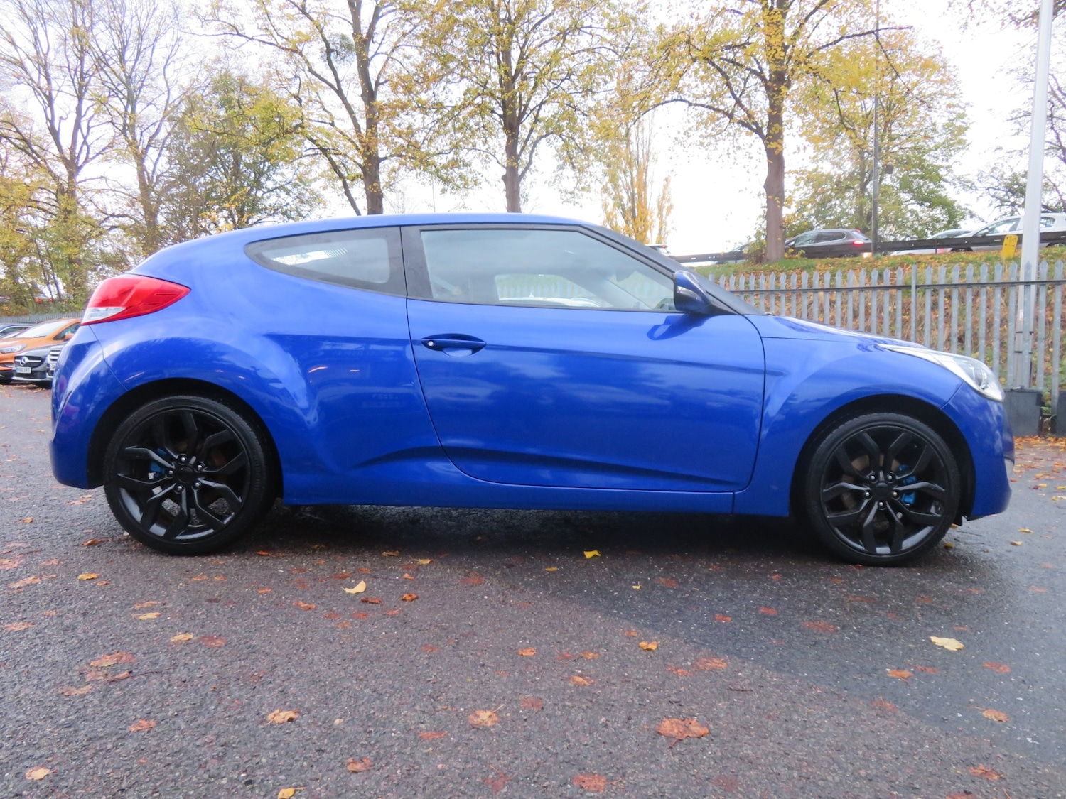 Used Hyundai Veloster 2014 for sale - 76431107: Photo 2