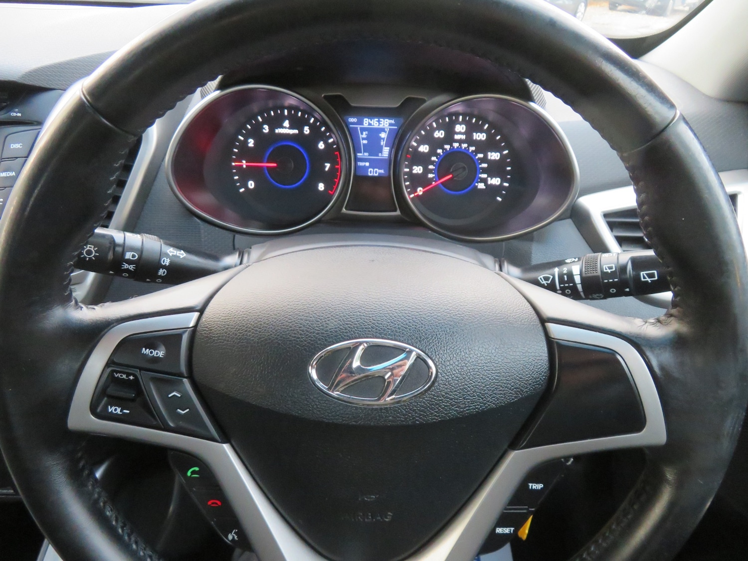 Used Hyundai Veloster 2014 for sale - 76431107: Photo 23