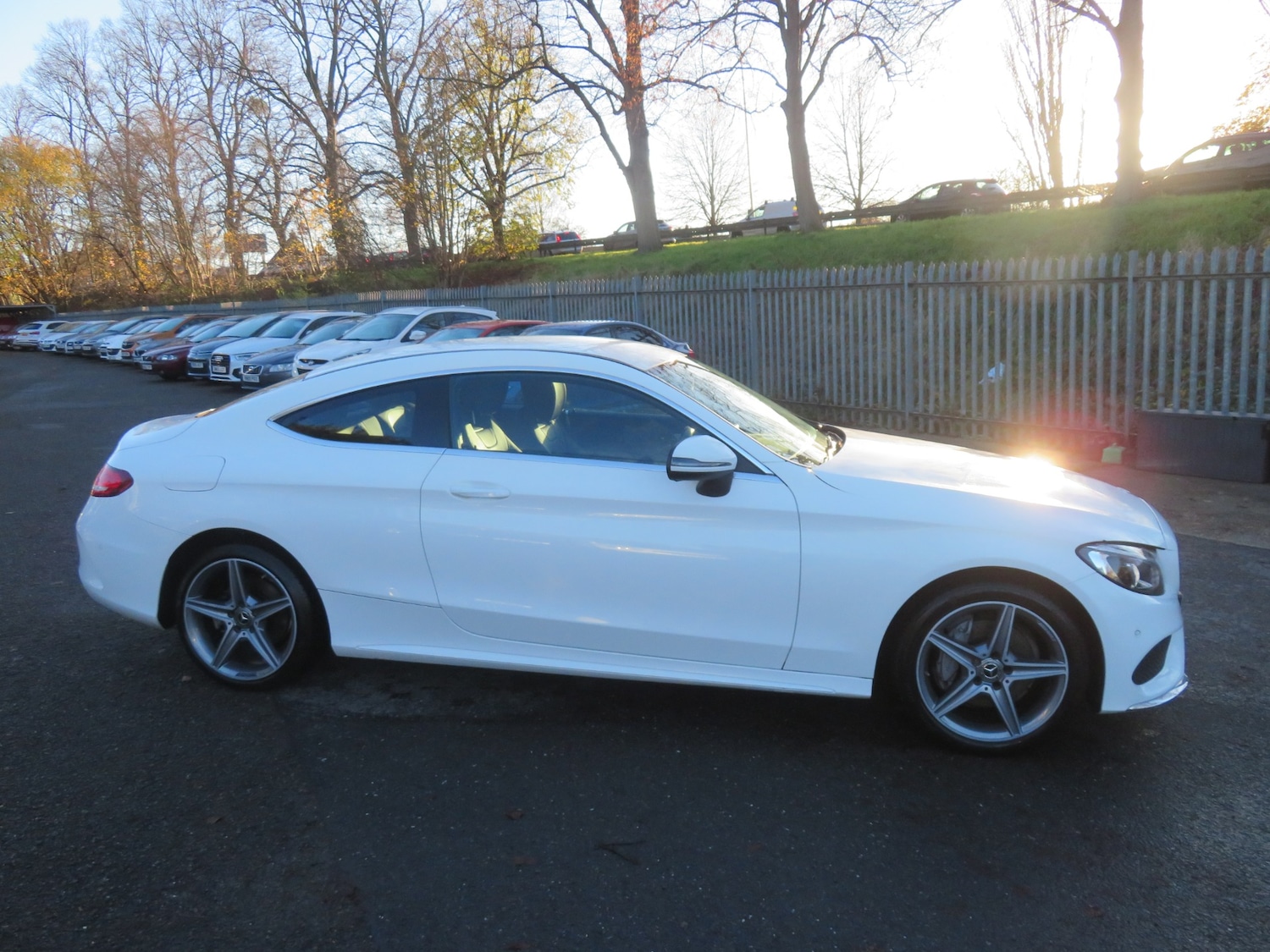 Used Mercedes-Benz C Class 2017 for sale - 76758979: Photo 3
