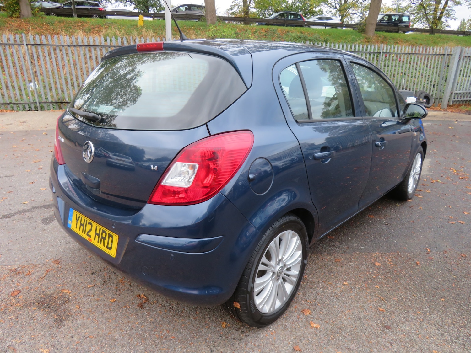 Used Vauxhall Corsa 2012 for sale - 76258955: Photo 4