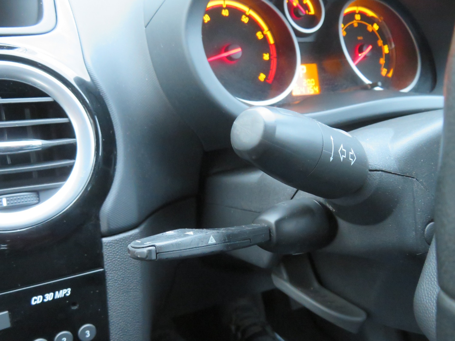 Used Vauxhall Corsa 2009 for sale - 77303817: Photo 22