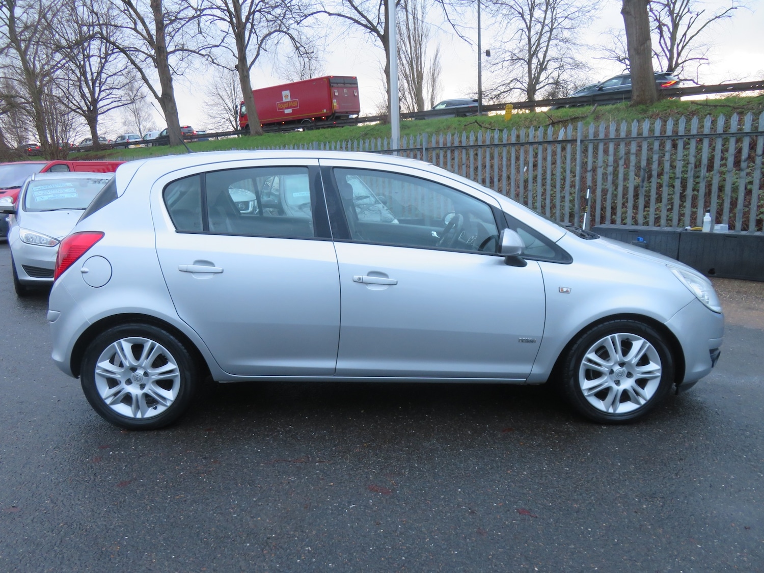 Used Vauxhall Corsa 2009 for sale - 77303817: Photo 3