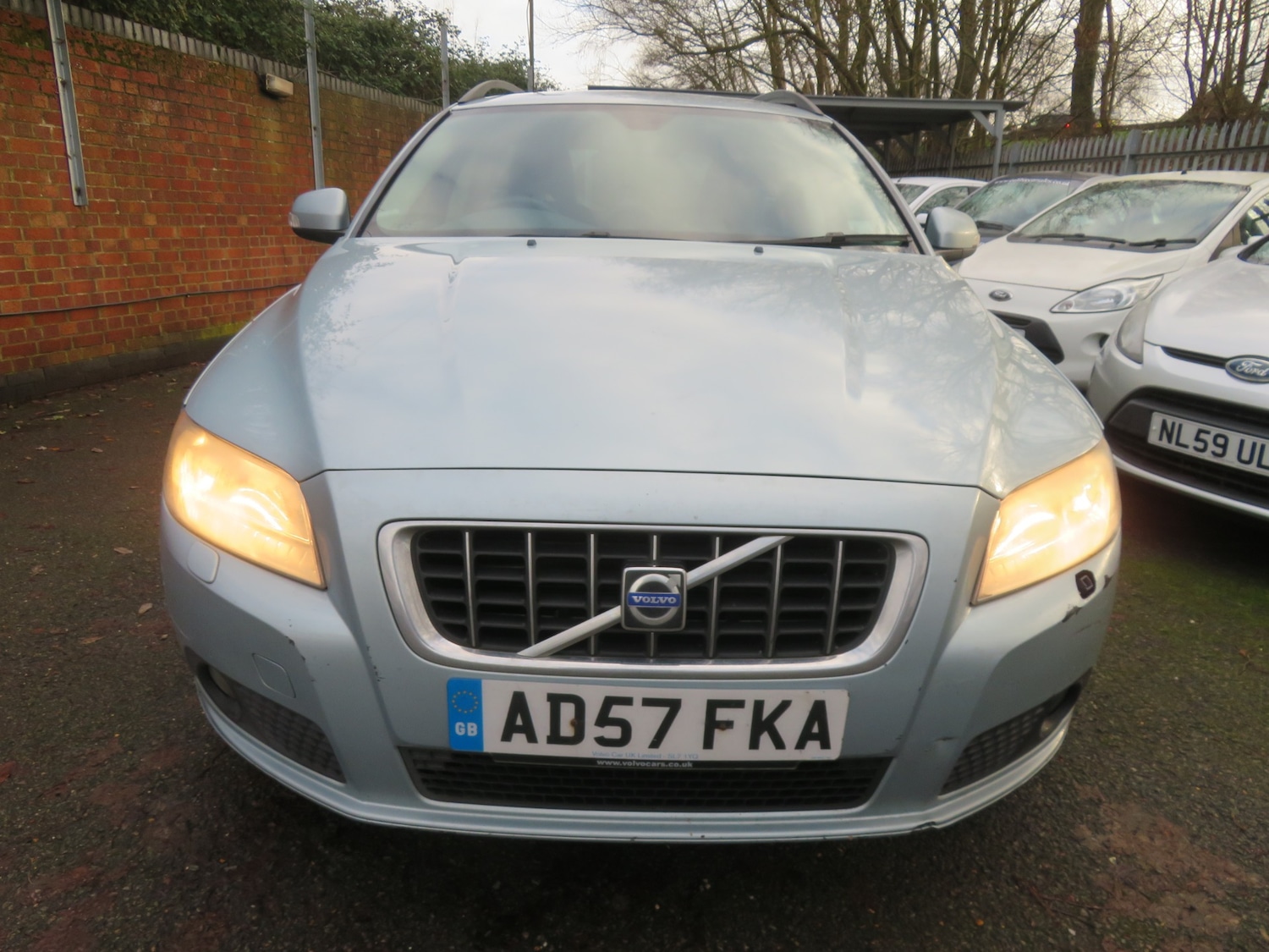 Used Volvo V70 2007 for sale - 77398708: Photo 2