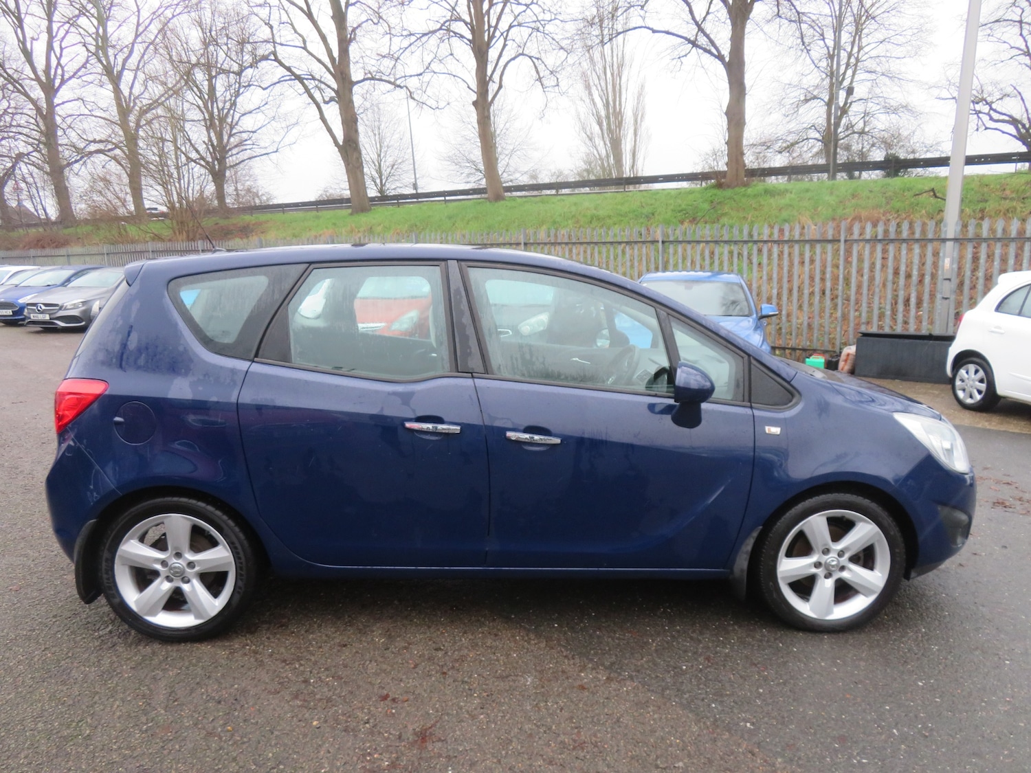 Used Vauxhall Meriva 2013 for sale - 77956916: Photo 3