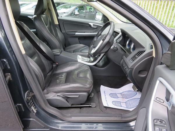 Used Volvo XC60 2011 for sale - 74886476: Photo 11