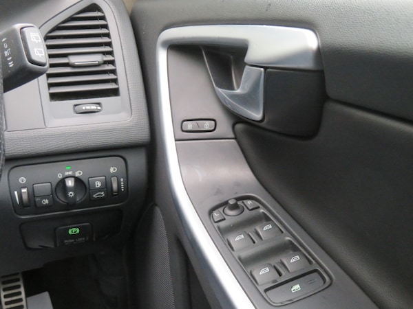 Used Volvo XC60 2011 for sale - 74886476: Photo 19