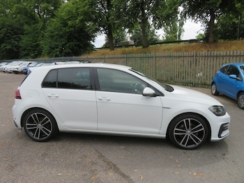 Used Volkswagen Golf 2017 for sale - 75325801: Photo